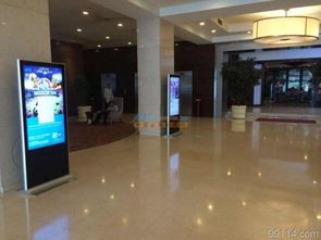 广东鑫飞影院立式触摸苹果款广告机 数字广告制作与尺寸定制，开启影院广告新体验